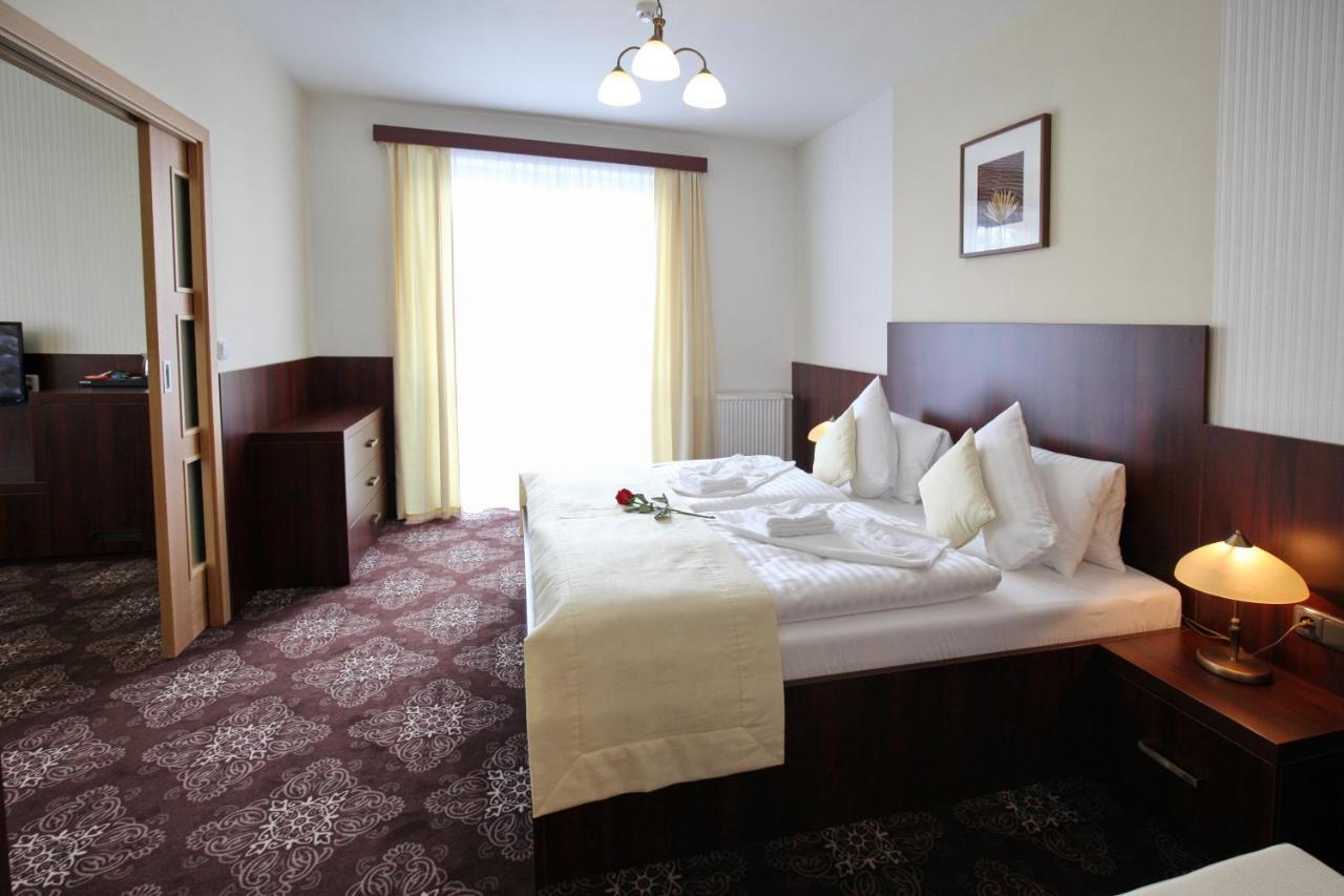 Františkovy Lázně Spa Hotel Diana מראה חיצוני תמונה