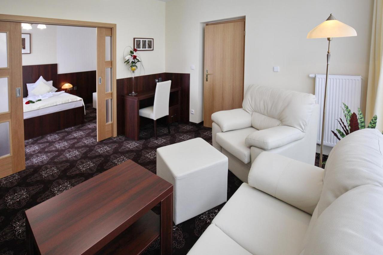 Františkovy Lázně Spa Hotel Diana מראה חיצוני תמונה